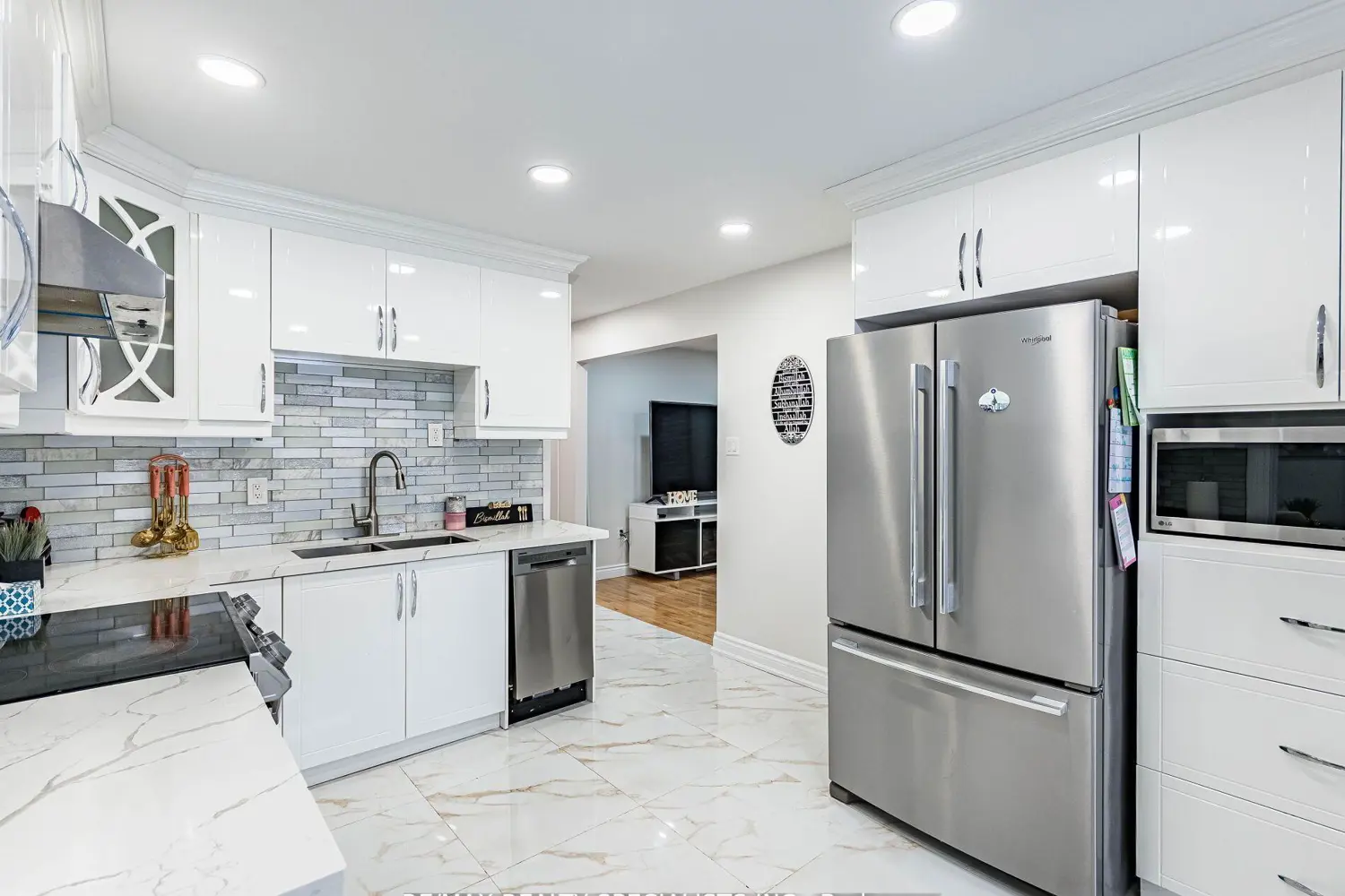 Additional image 16 of 2 Robespierre Court