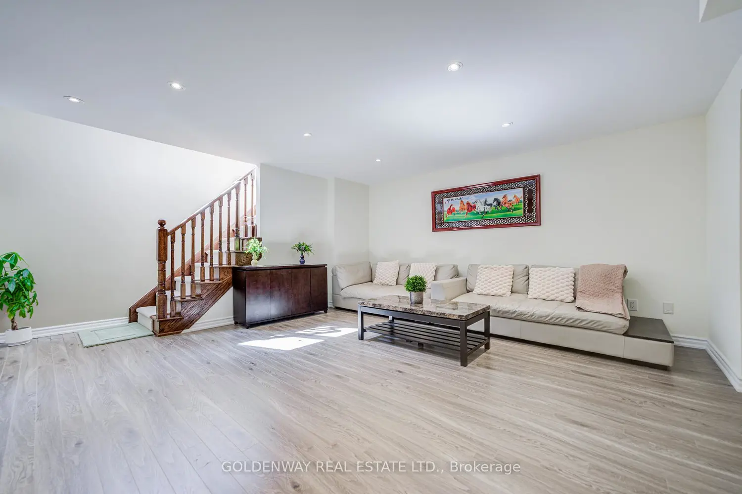 Additional image 16 of 9 Duke Of Cornwall Drive