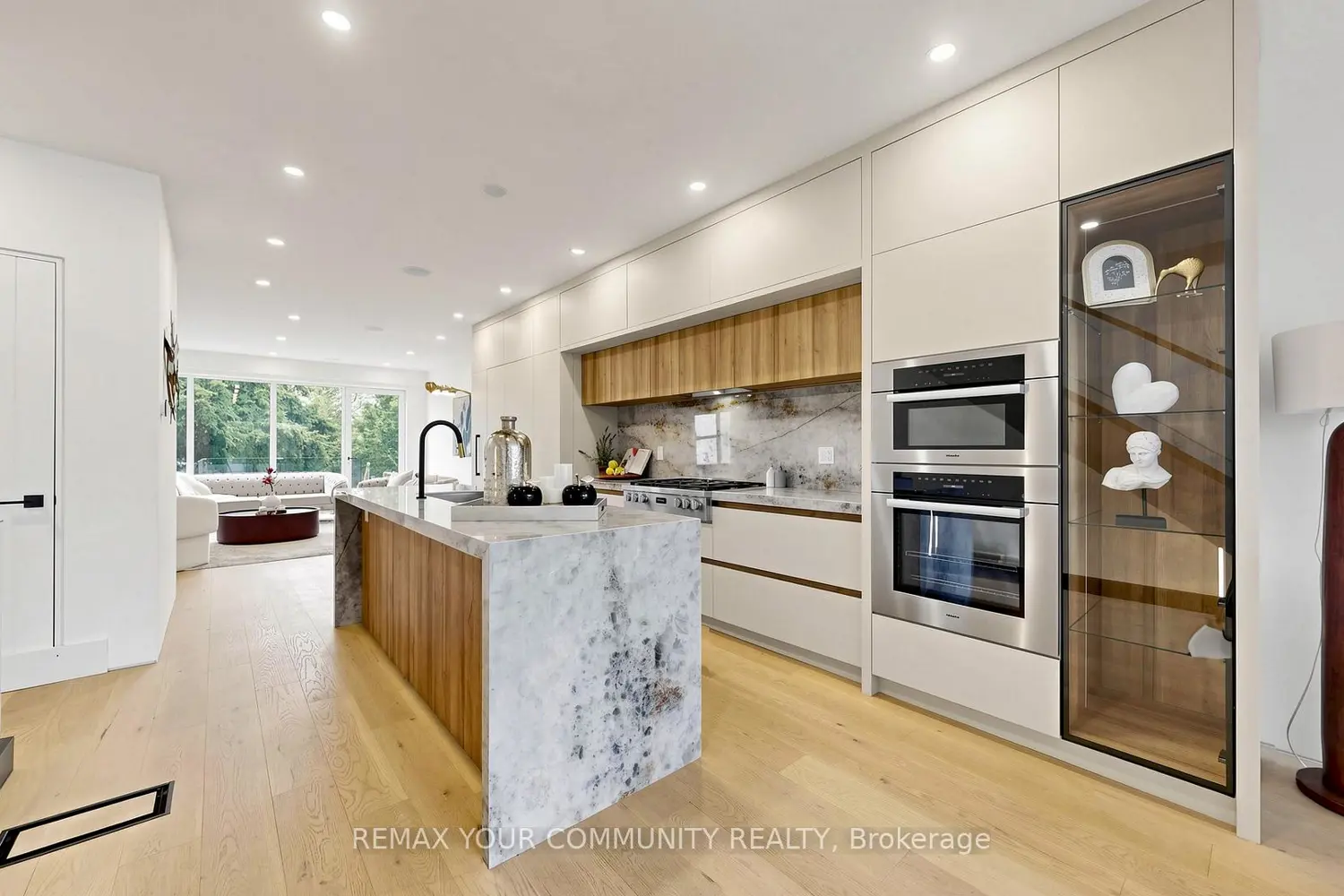 Additional image 7 of 2970A Bayview Avenue