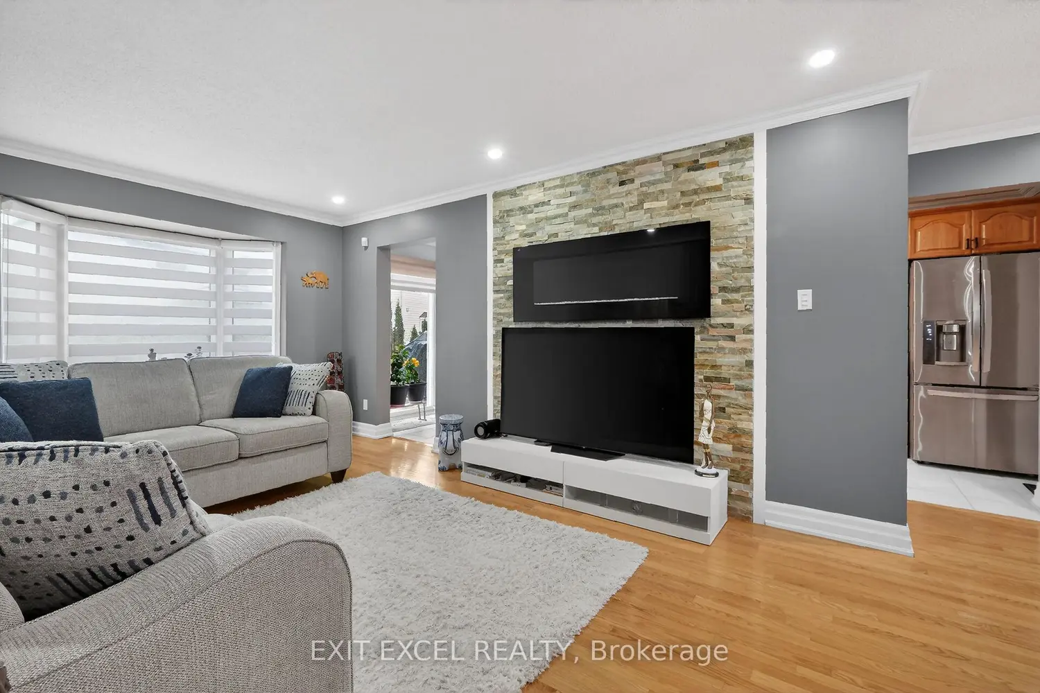 58 Fireside Crescent photo 3