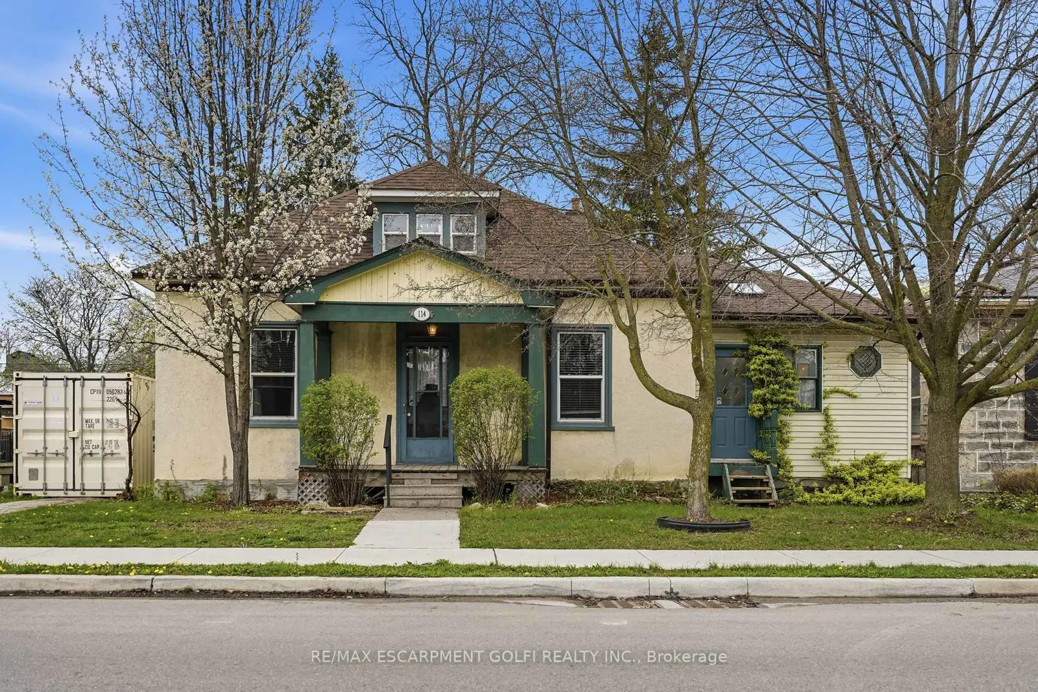 114 Grand Avenue