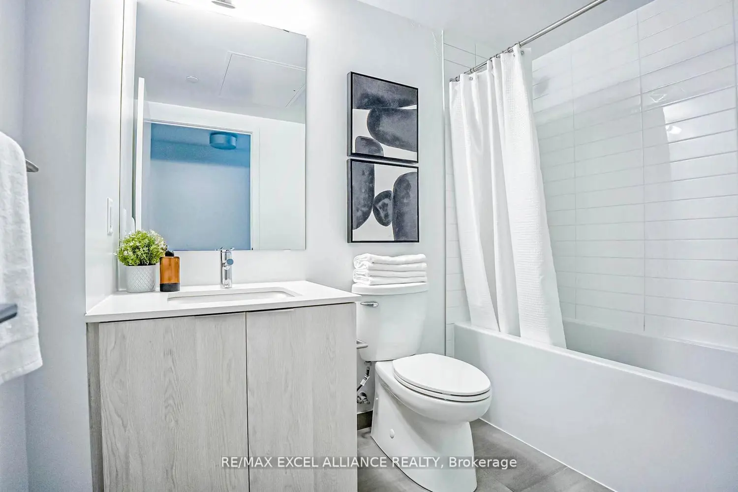 Additional image 11 of 357 King Street 809