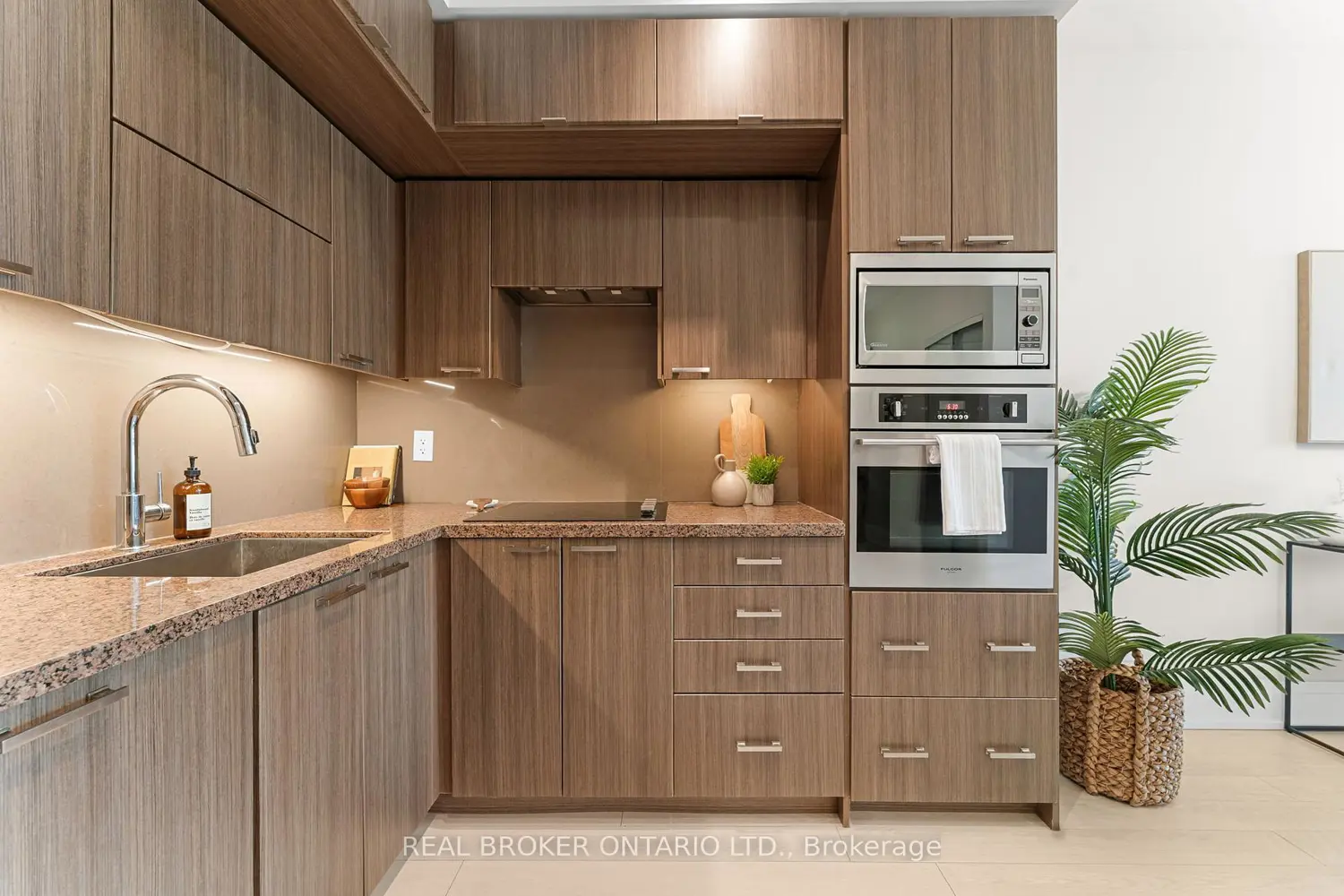 Additional image 3 of 120 Harrison Garden Boulevard 426