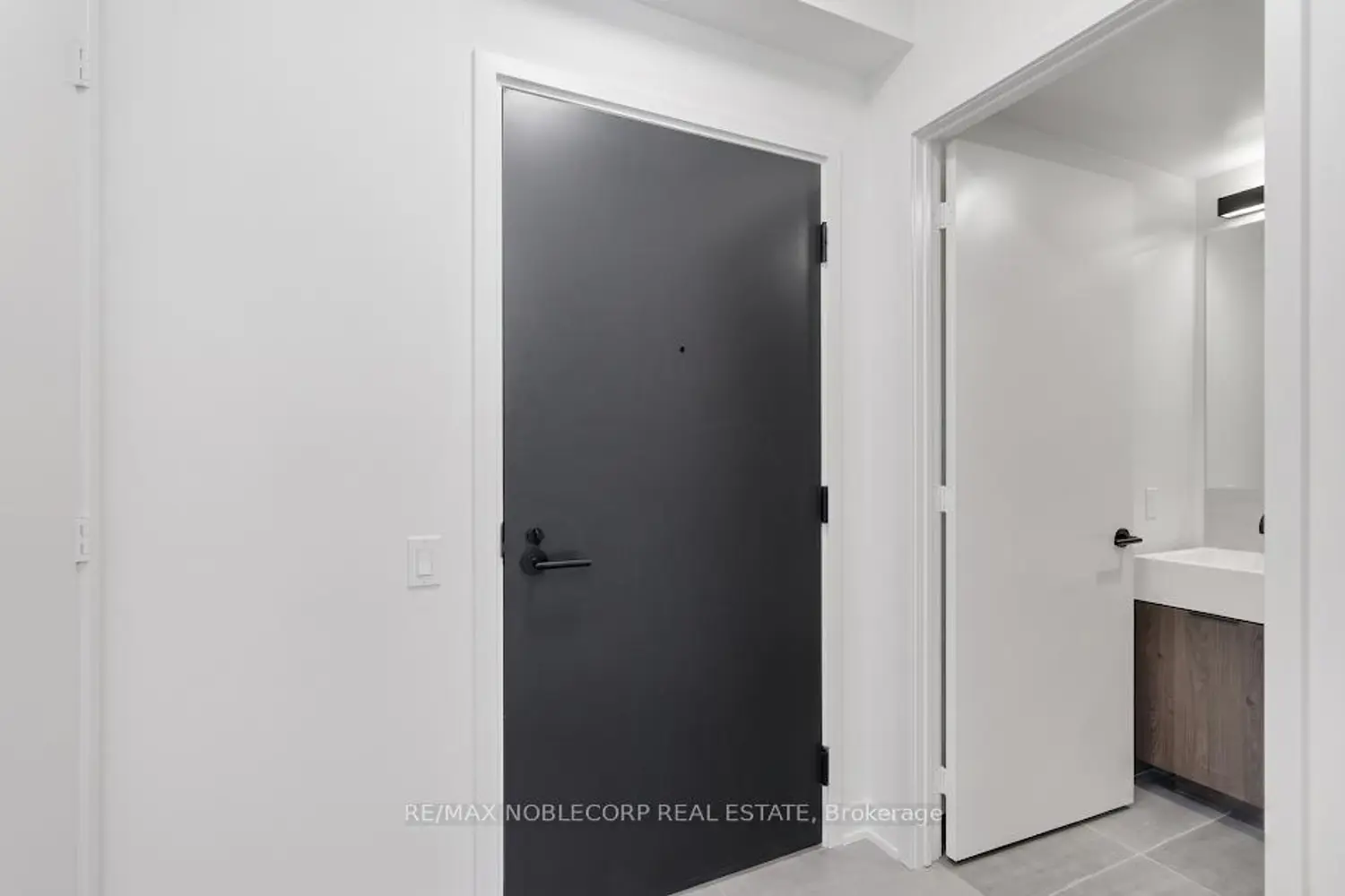 Additional image 2 of 108 Peter Street 712