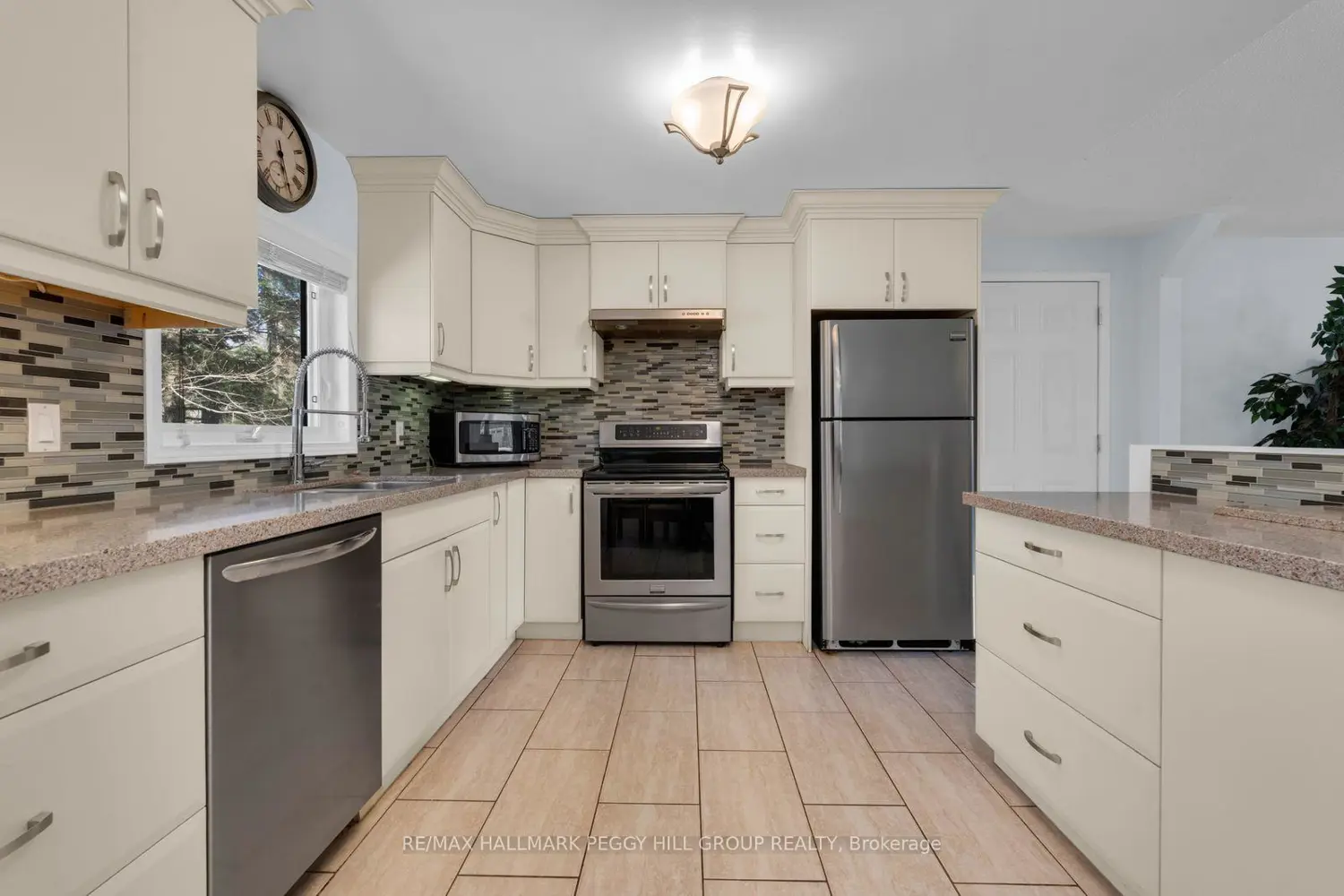 144 Trout Lane photo 4