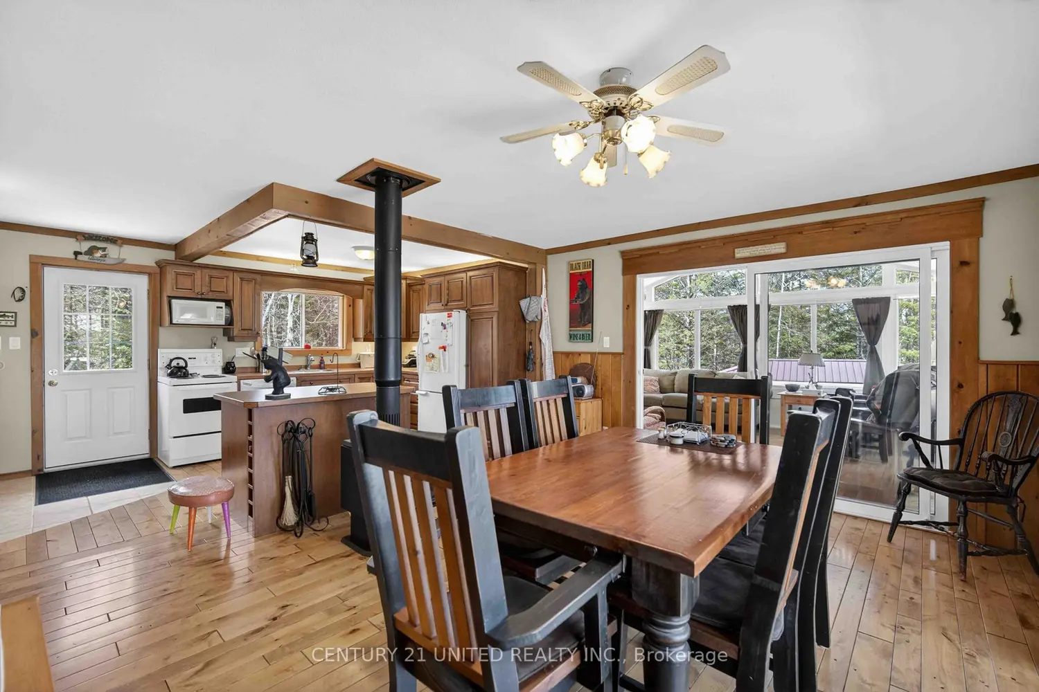 Additional image 8 of 1047 Redwood Lane