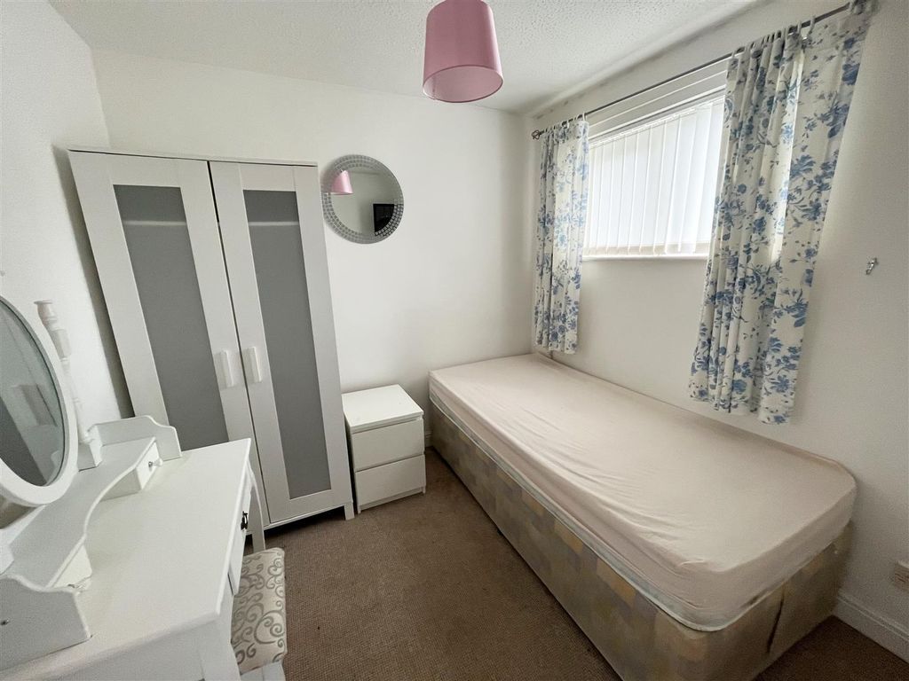 Additional image 8 of 3 bed property to rentLarchwood Drive, Wilmslow, Cheshire SK9