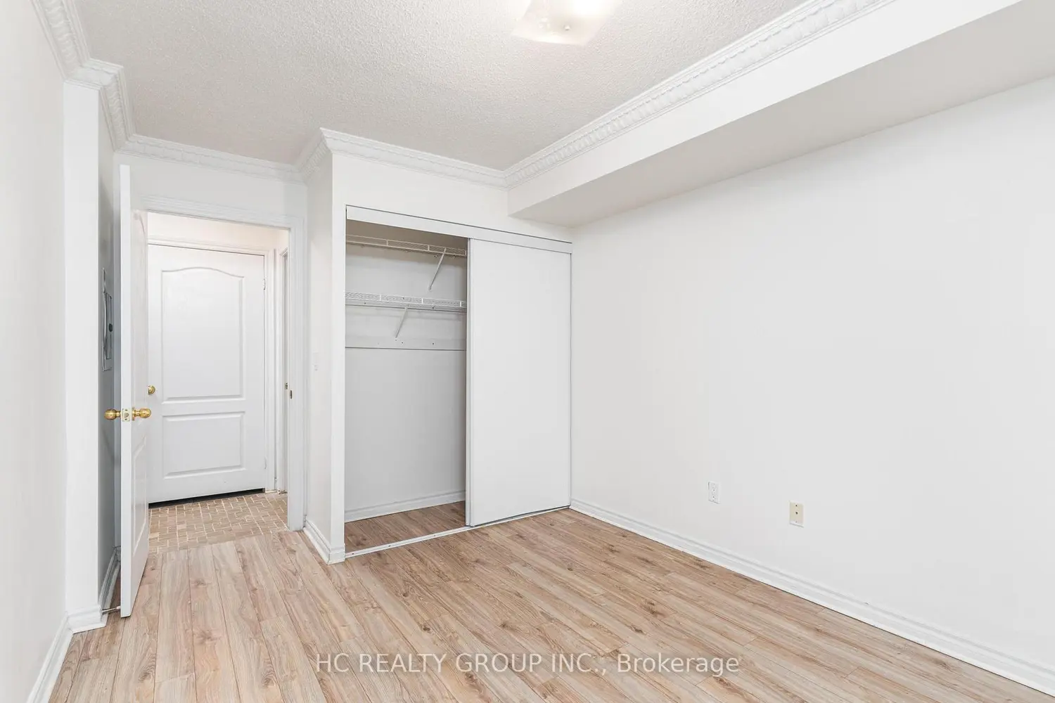 Additional image 11 of 18 Sommerset Way 1008