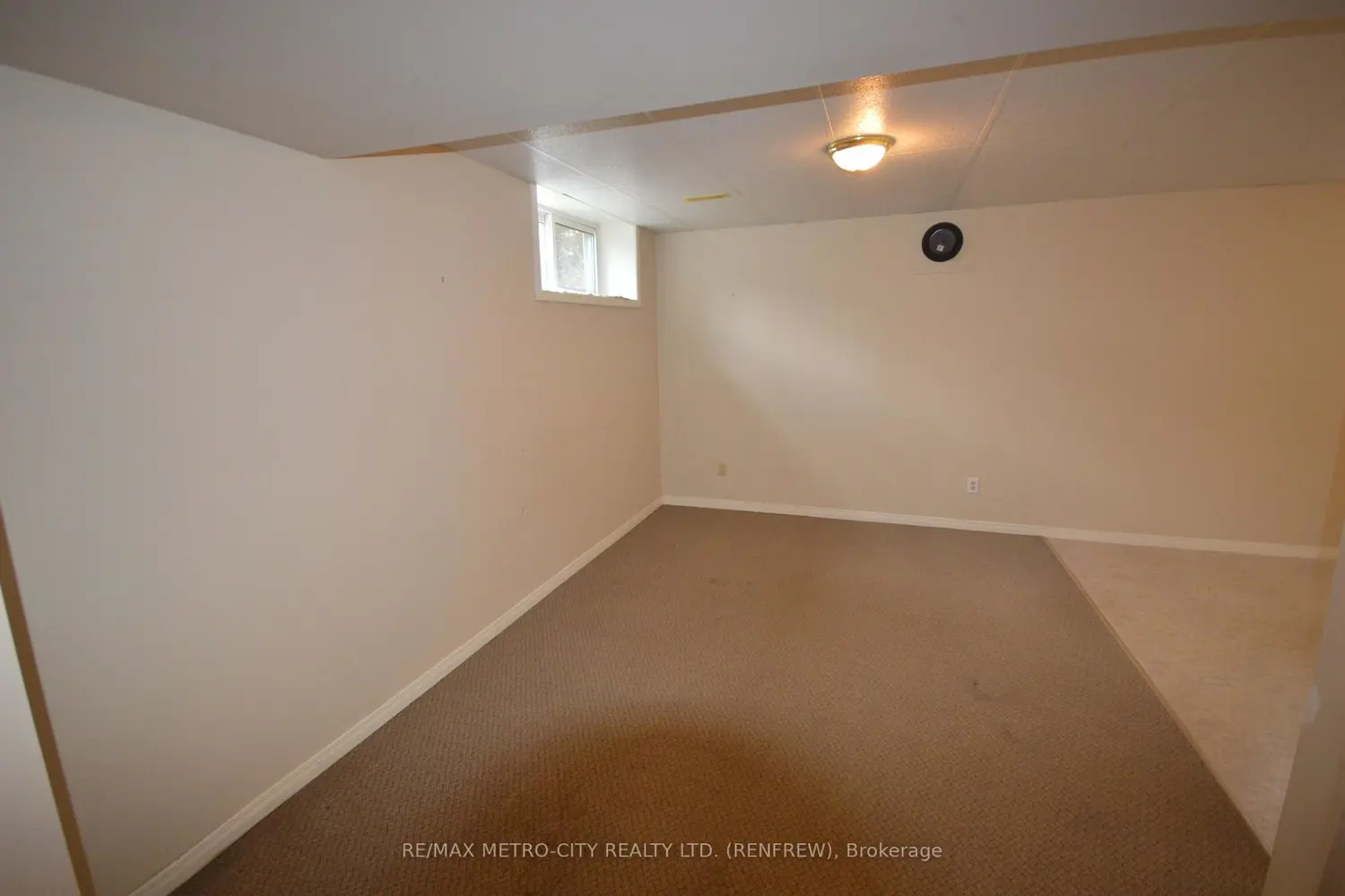 Additional image 11 of 225 Vanier Crescent
