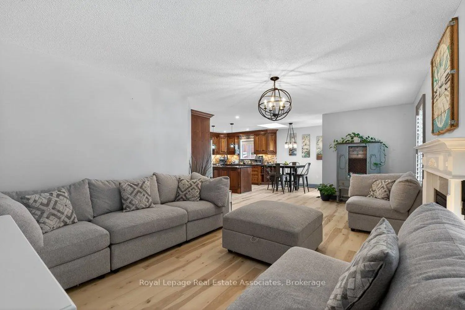 Additional image 6 of 84 Loon Avenue
