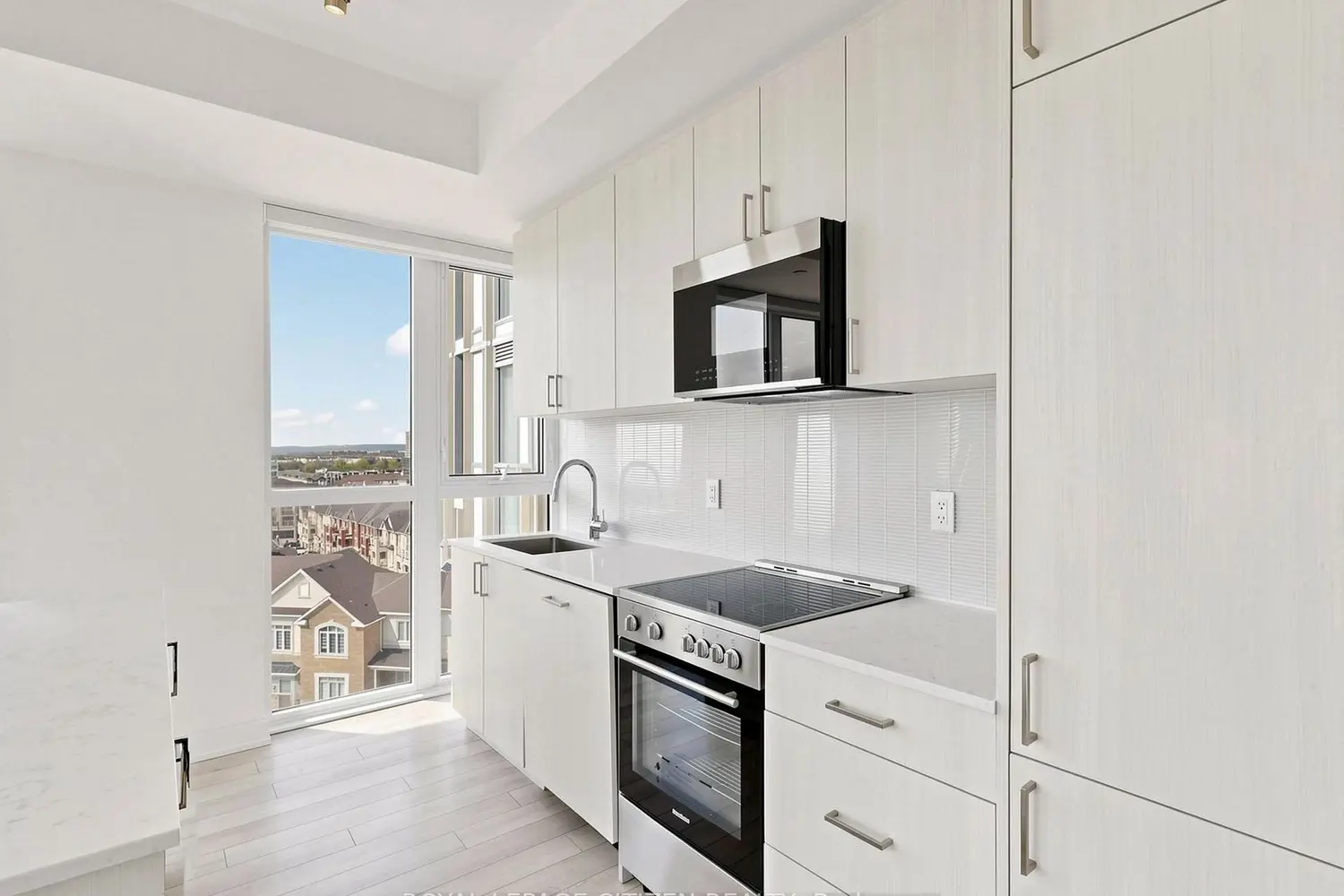 Additional image 13 of 1005 Dundas Street 814