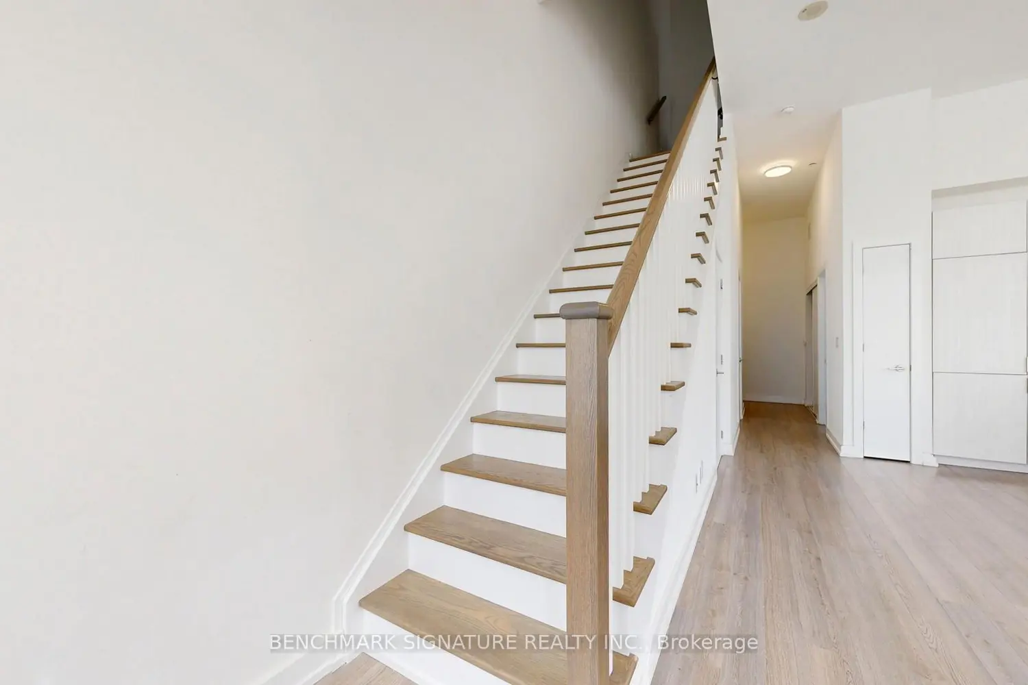 Additional image 13 of 6 Parkwood Avenue Th106