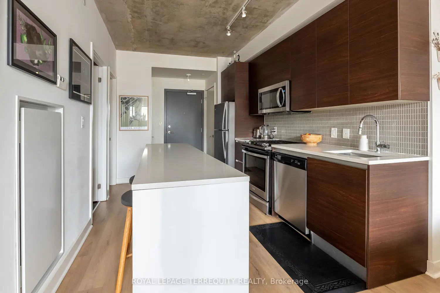 Additional image 9 of 246 Logan Avenue # 316
