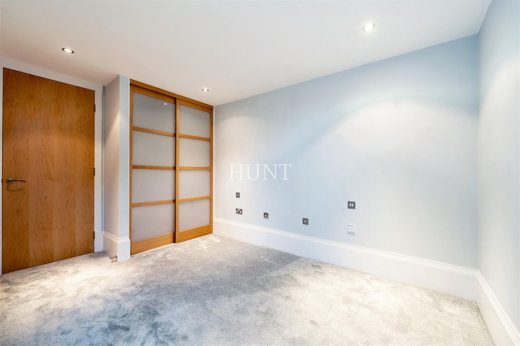 Additional image 13 of 2 bed flat to rentThe Atrium, Lower Queens Road, Buckhurst Hill IG9
