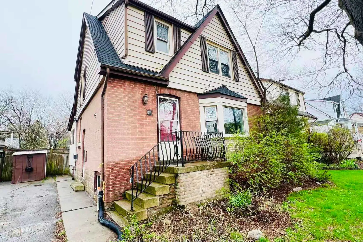 19 Cloverhill Road