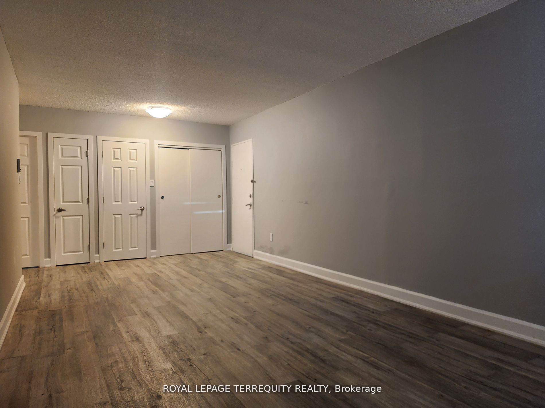 Additional image 5 of 2-207 Trent Street E, Whitby, ON, L1N 1L7