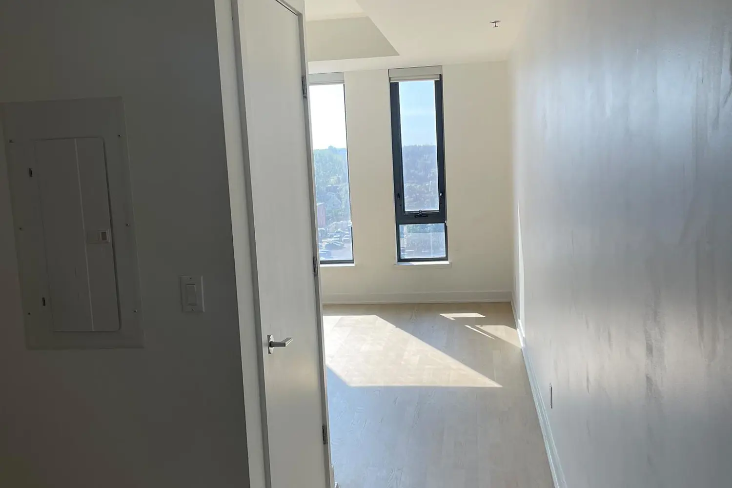 Additional image 6 of 203 Catherine Street 705