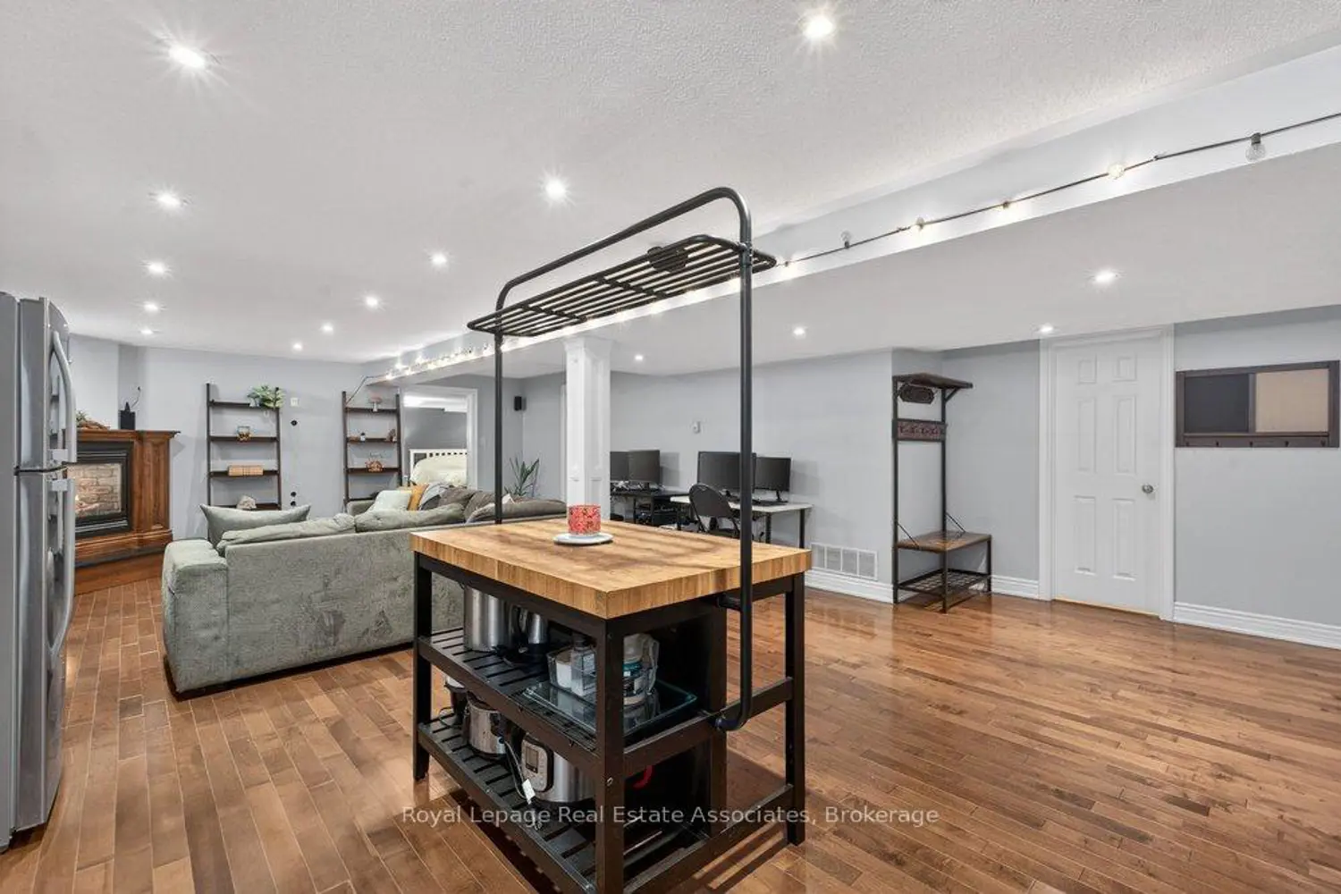 Additional image 9 of 84 Loon Avenue