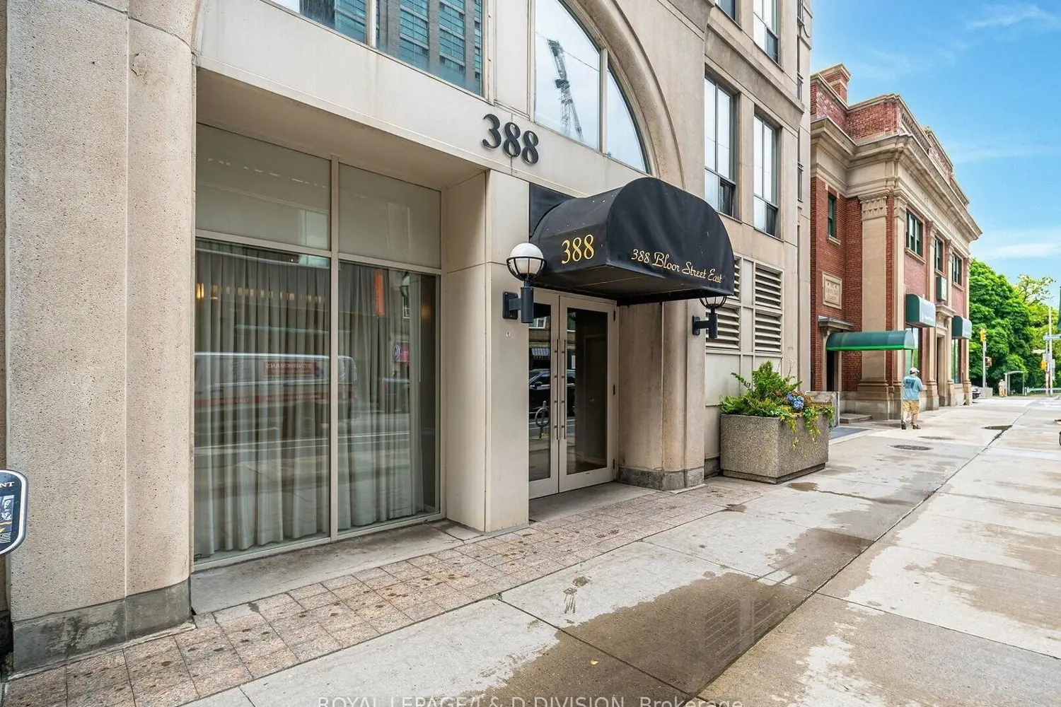 Additional image 16 of 388 Bloor Street 1605