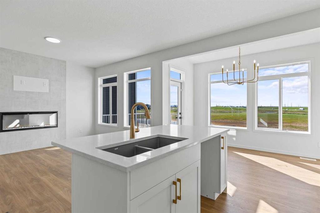 Additional image 2 of 131 Corner Glen Grove NE, Calgary, AB, T3N 2S3