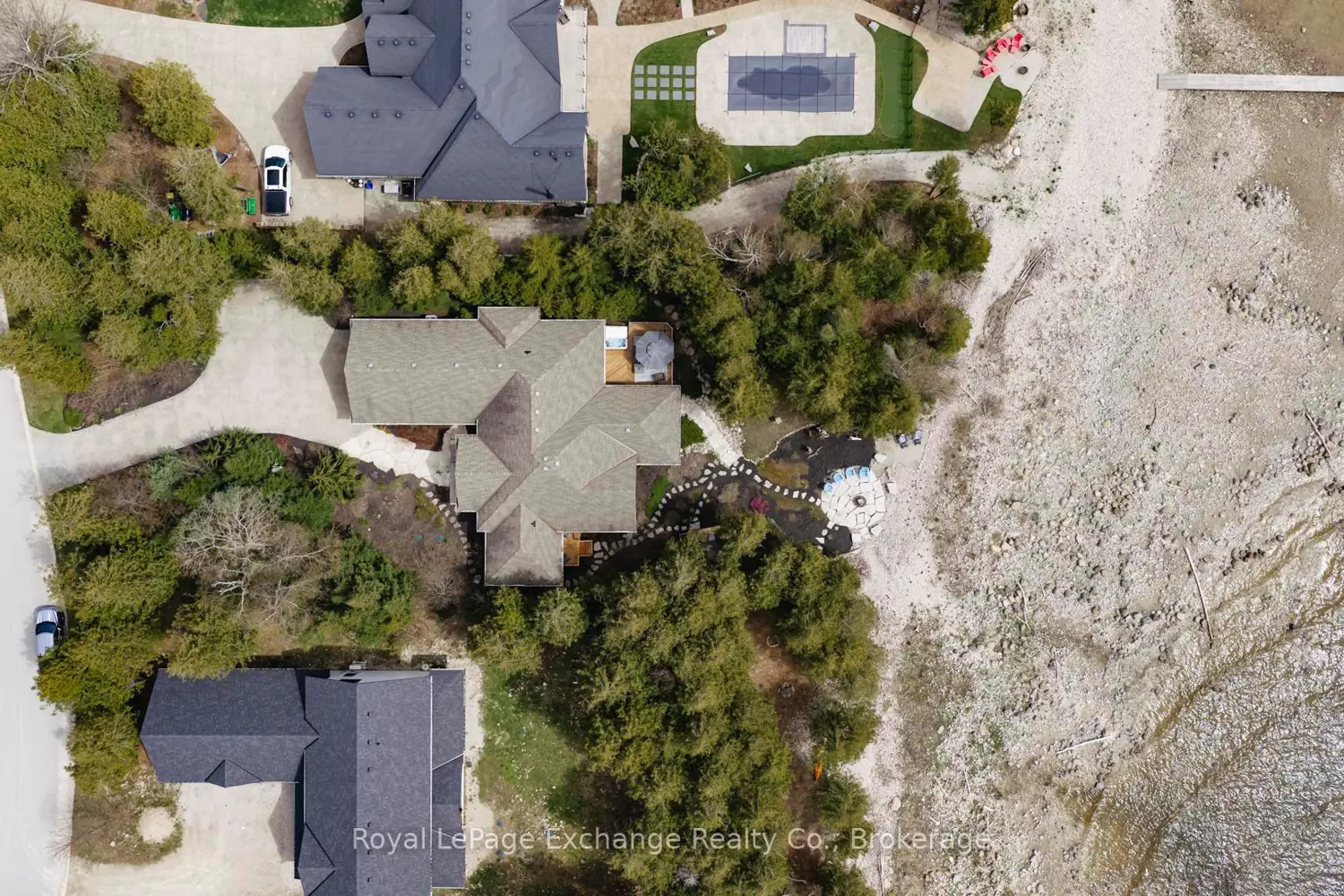 223 Upper Lorne Beach Road photo 2