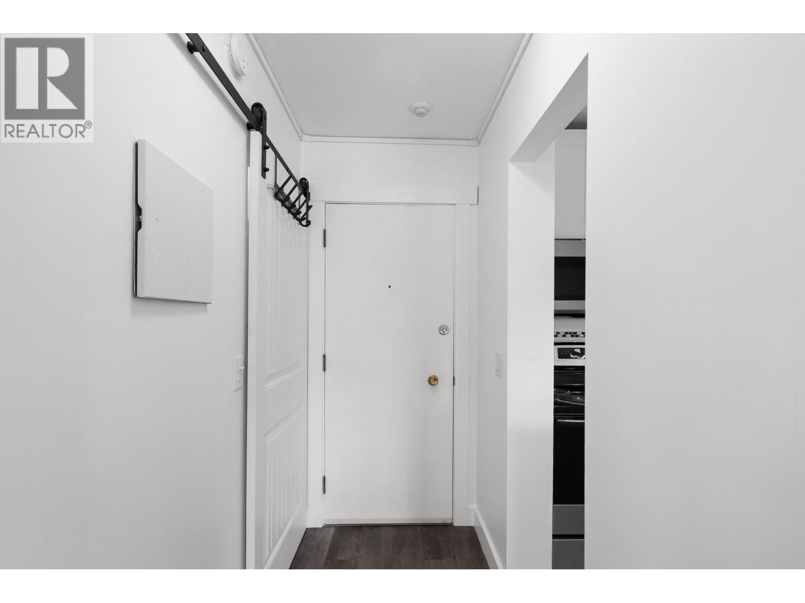 Additional image 3 of 303-1860 Richter Street, Kelowna, BC, V1Y2M9