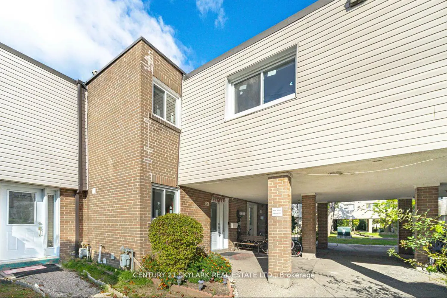 435 Silverstone Drive 26