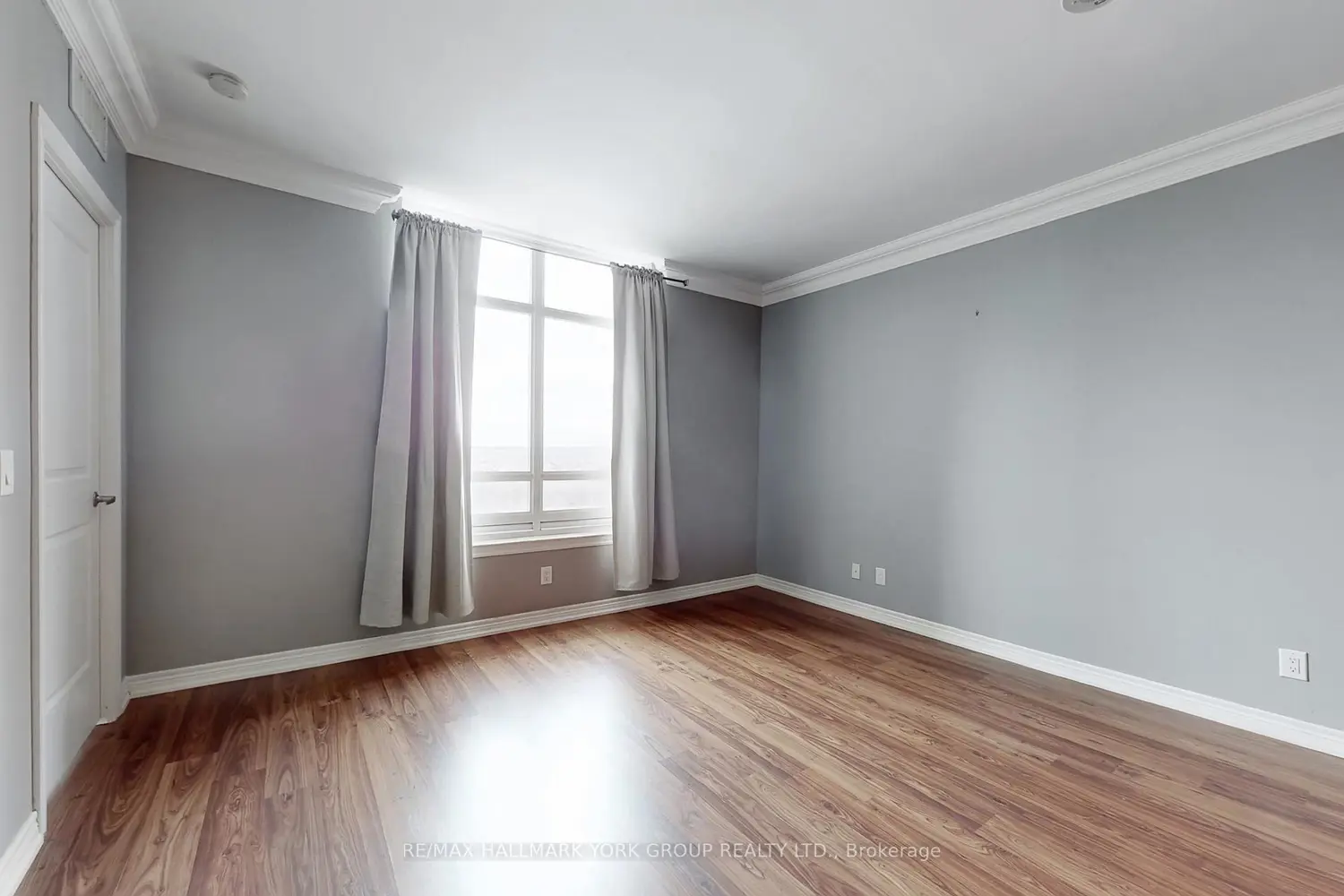 Additional image 4 of 9245 Jane Street 1601