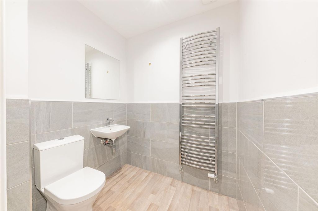 Additional image 7 of 3 bed terraced house to rentGrayfaulds Road, Dundee DD2