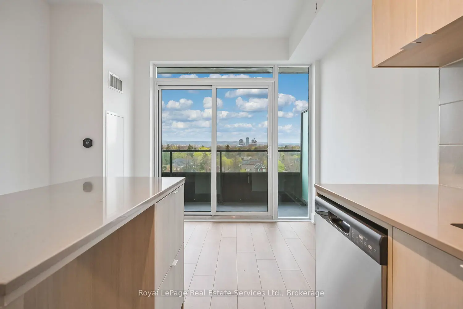 Additional image 11 of 2088 James Street 711