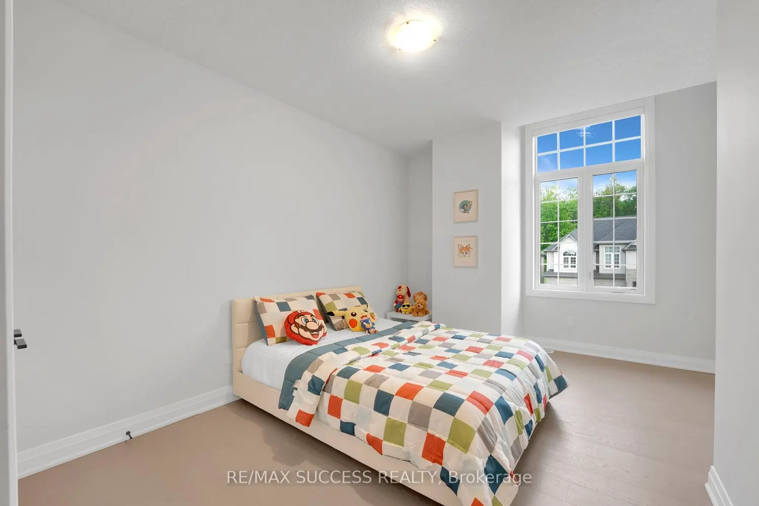 Additional image 7 of 554 Bridgemill Crescent