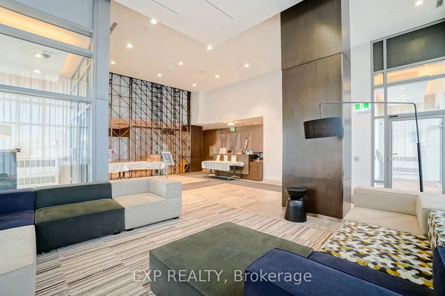 Additional image 3 of 2560 Eglinton Avenue 2508