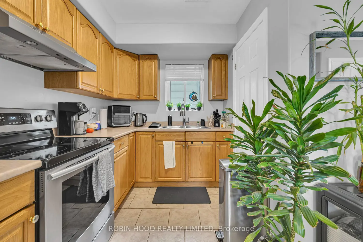 Additional image 19 of 406 Glengarry Avenue