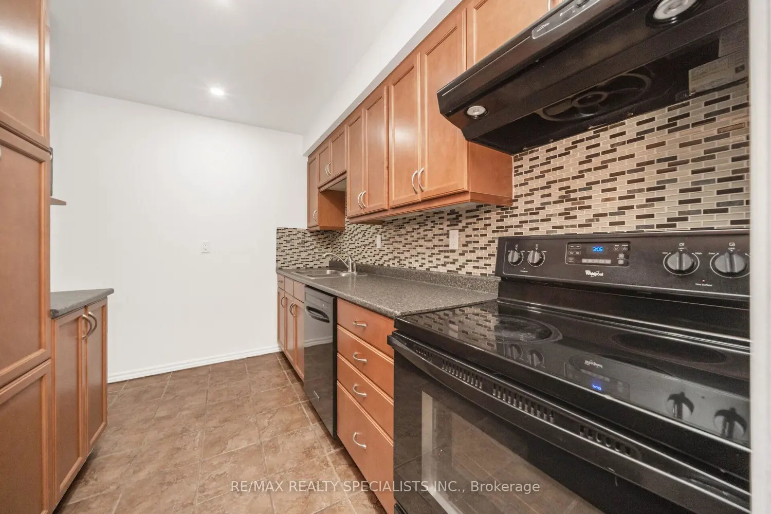 Additional image 7 of 20 Enmount Drive