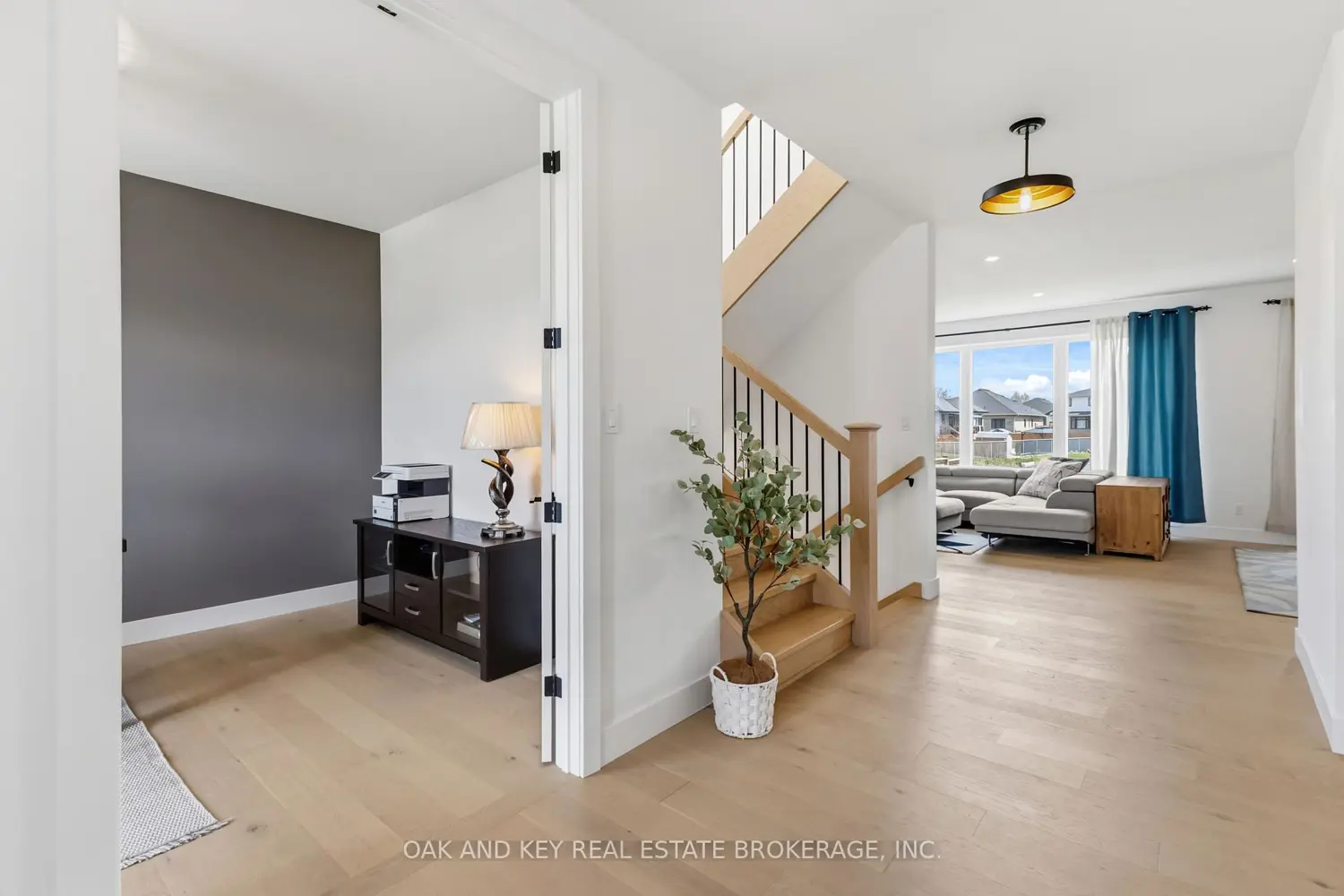 13 Briscoe Crescent photo 3