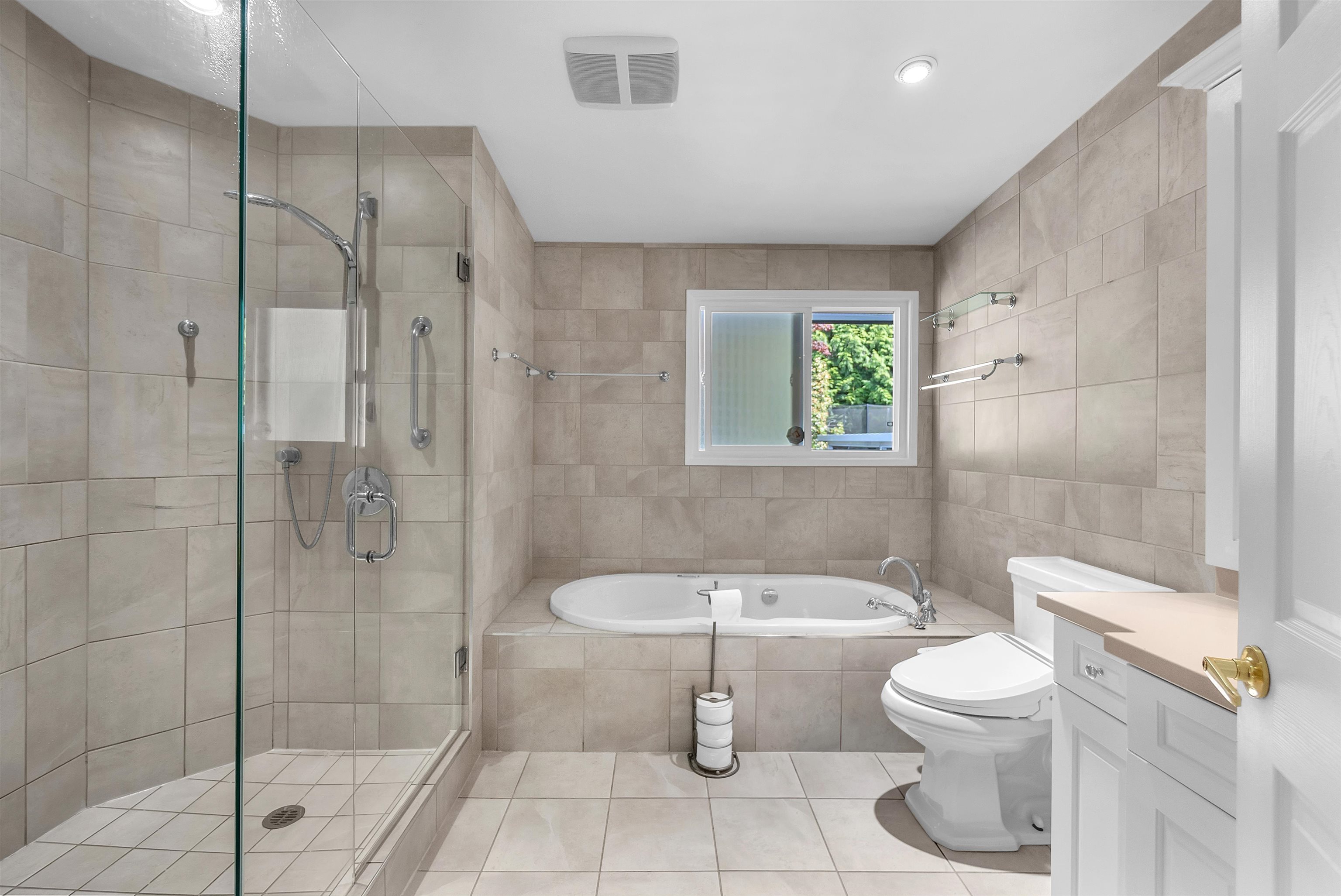 Additional image 6 of 693 Plymouth Drive, North Vancouver, BC, V7H 2H5