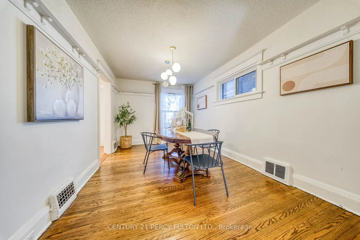 Additional image 8 of 10 Redwood Avenue