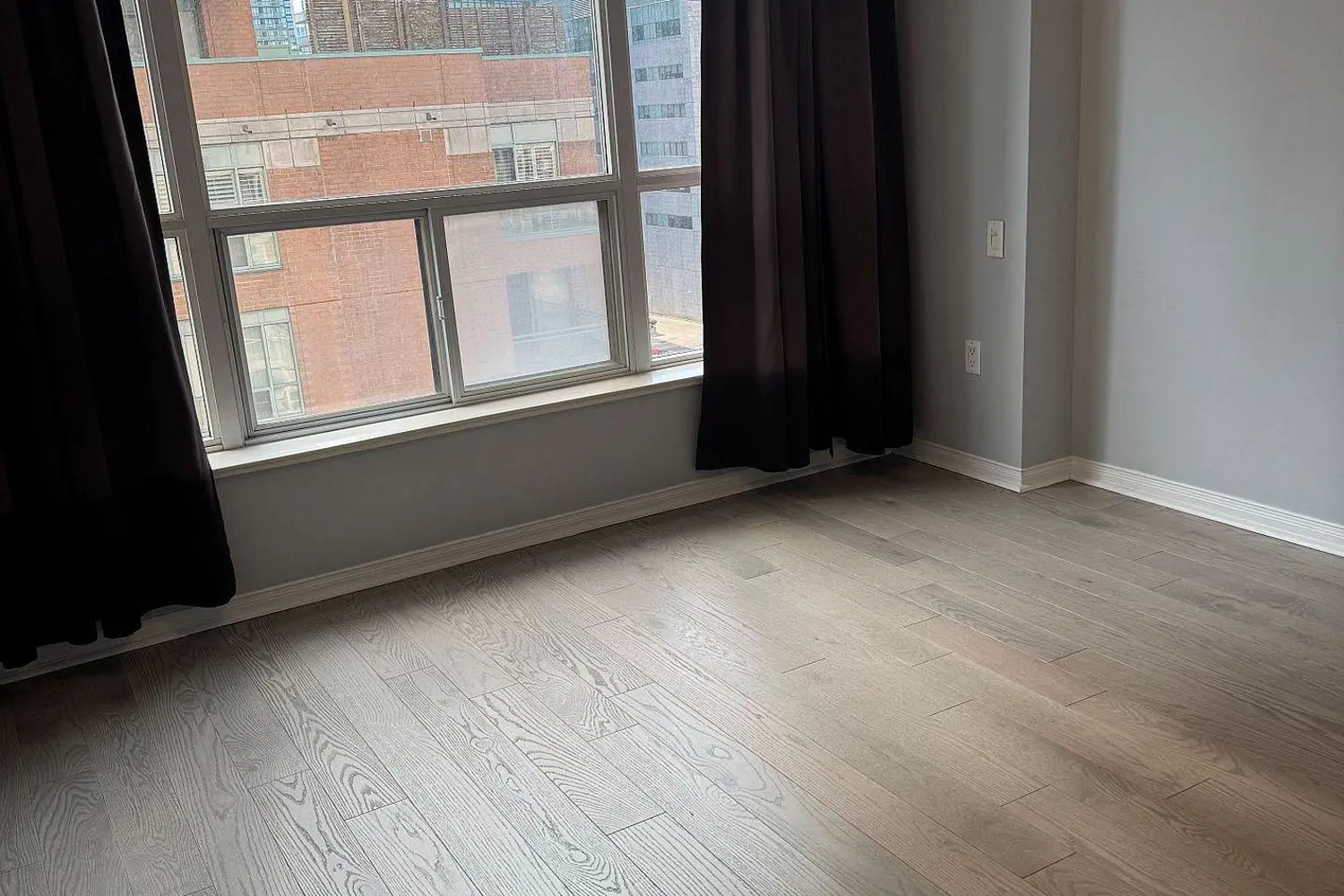 Additional image 9 of 909 Bay Street 905
