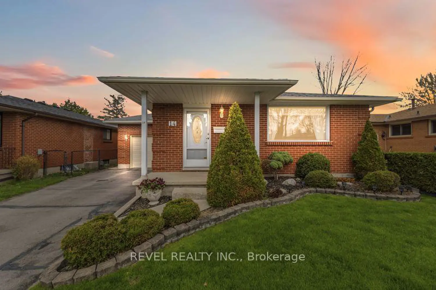 14 Masefield Crescent