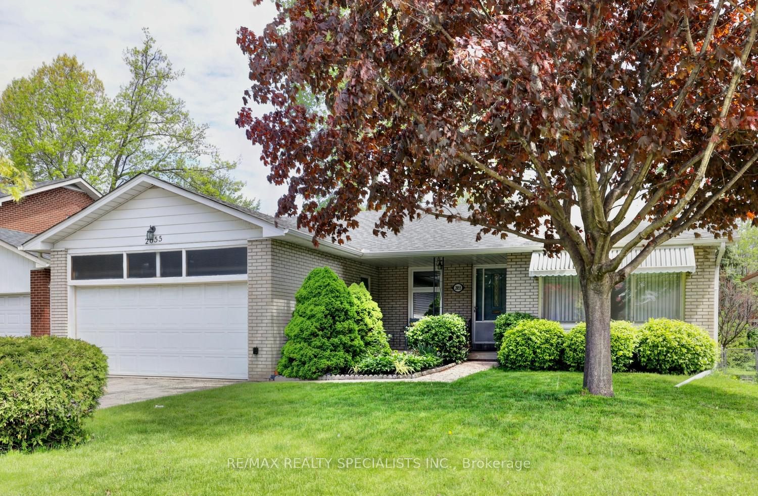 Additional image 2 of 2055 Family Crescent, Mississauga, ON, L4X 1G7