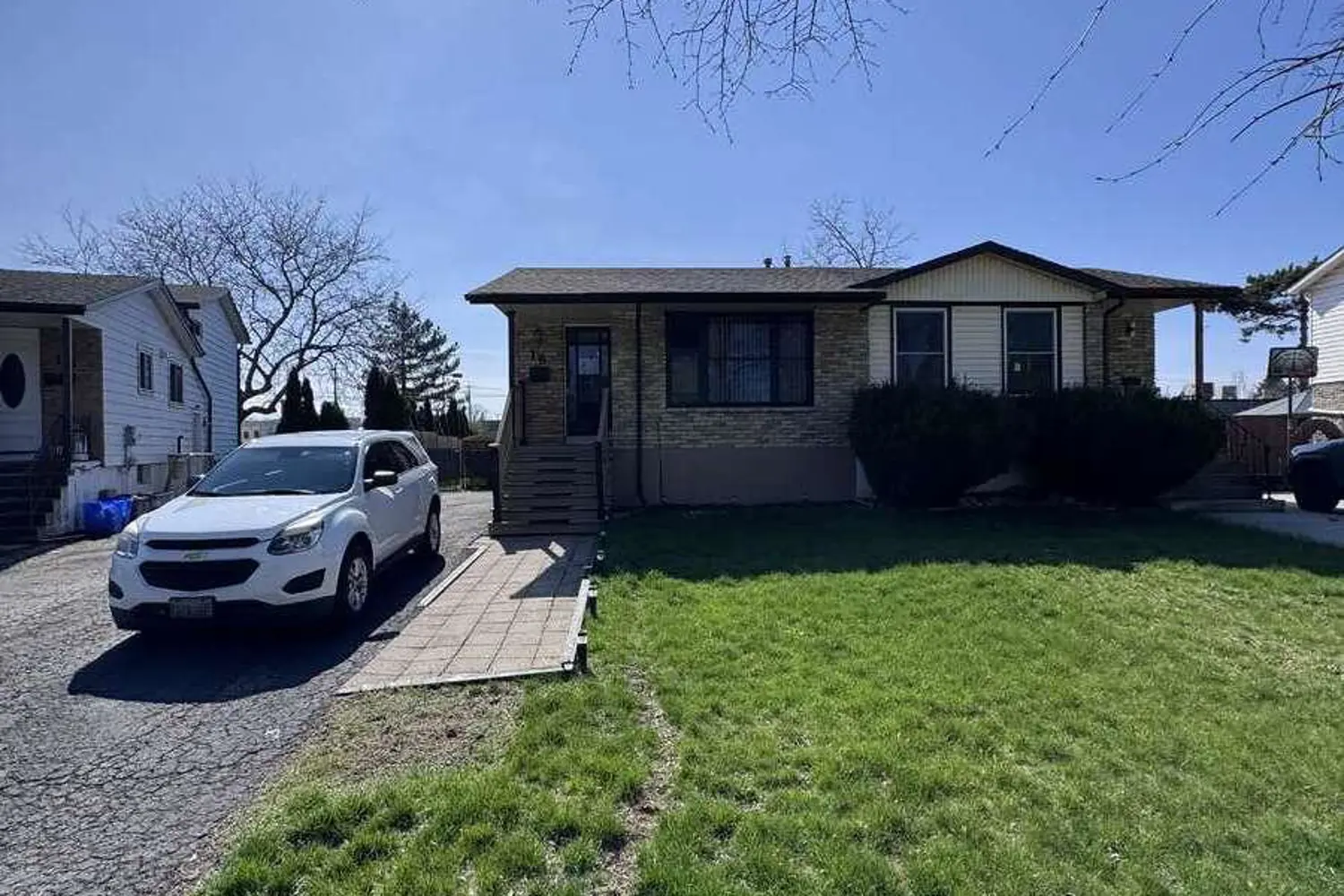 16 Bula Drive