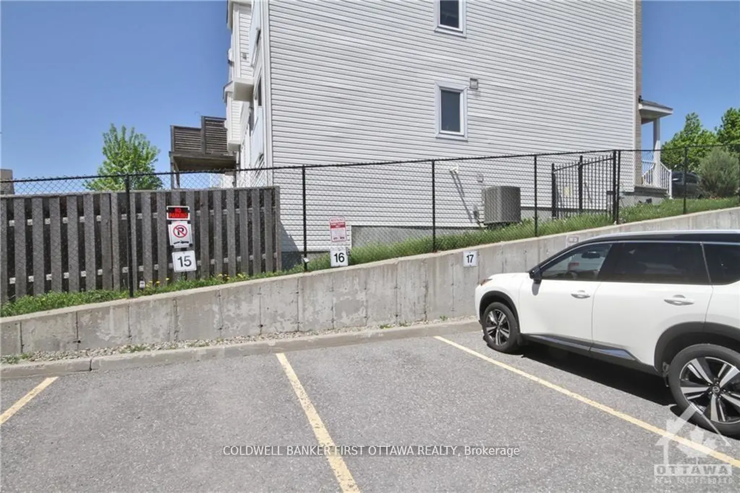 Additional image 16 of 500 Claridge Drive 205