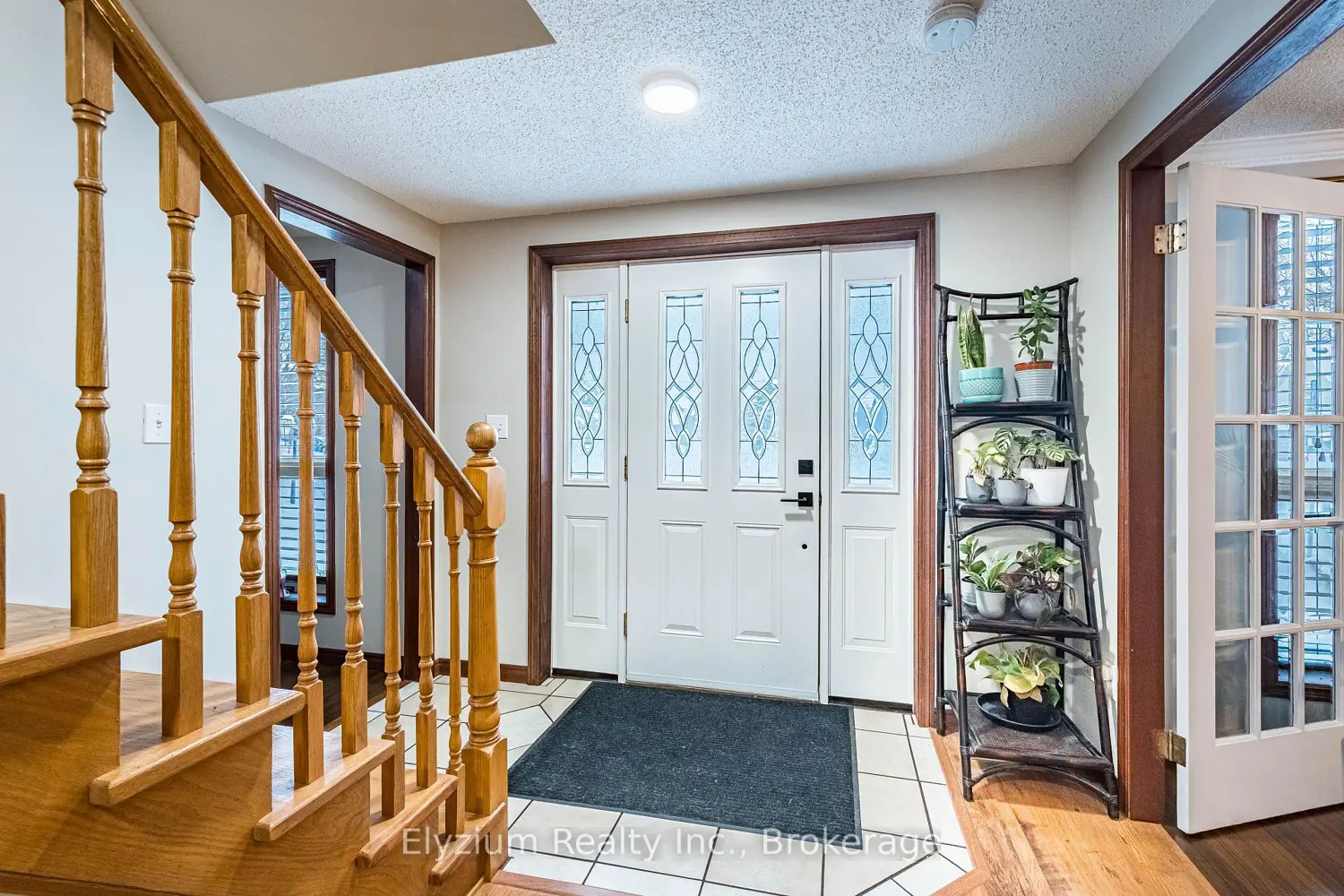 11289 Guelph Line photo 2