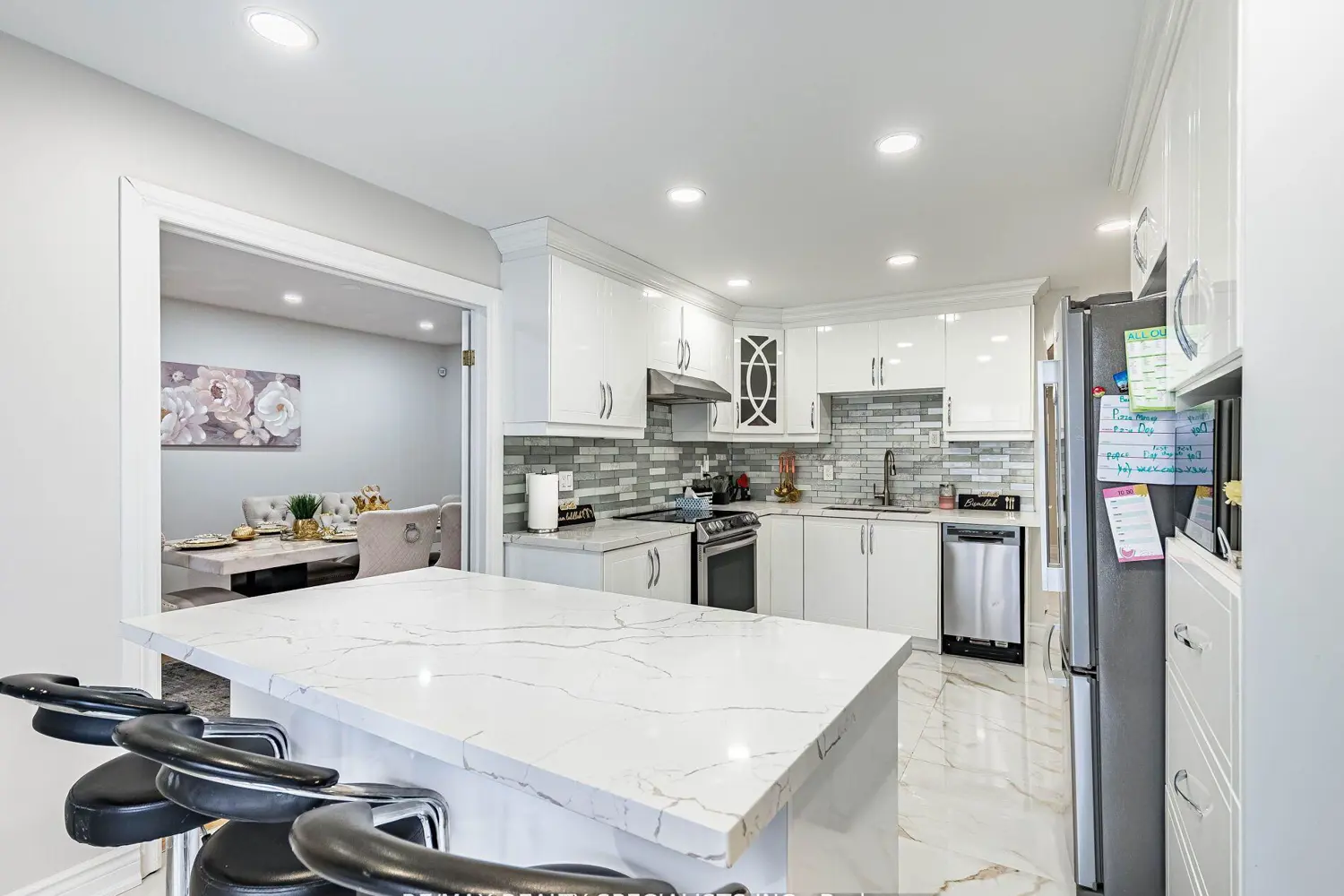 Additional image 15 of 2 Robespierre Court