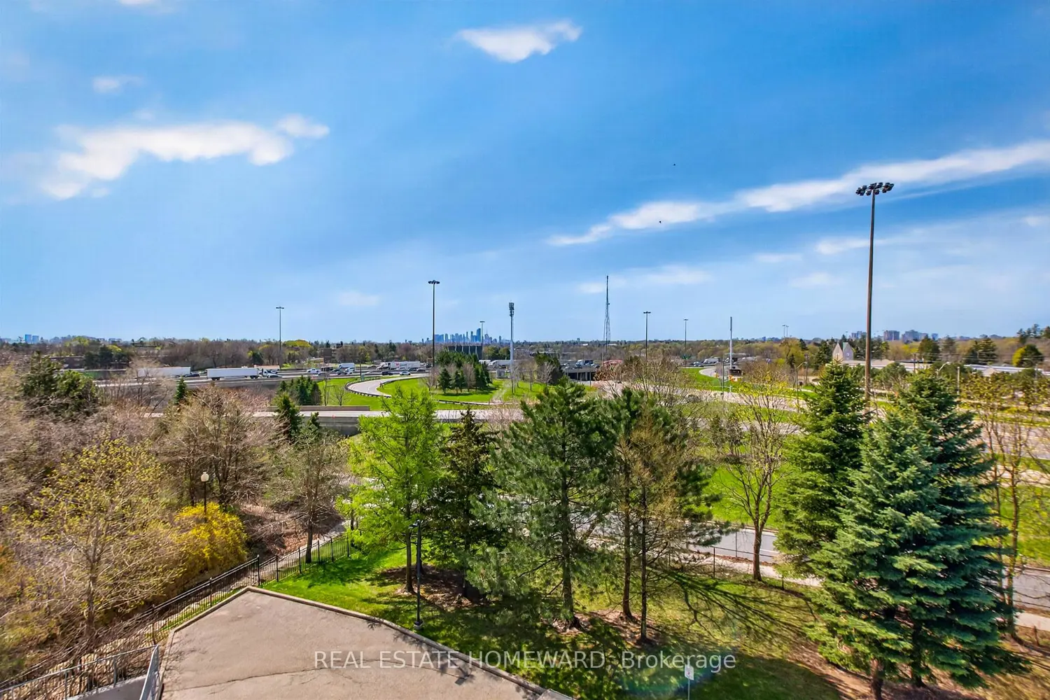 Additional image 8 of 30 Harrison Garden Boulevard 602