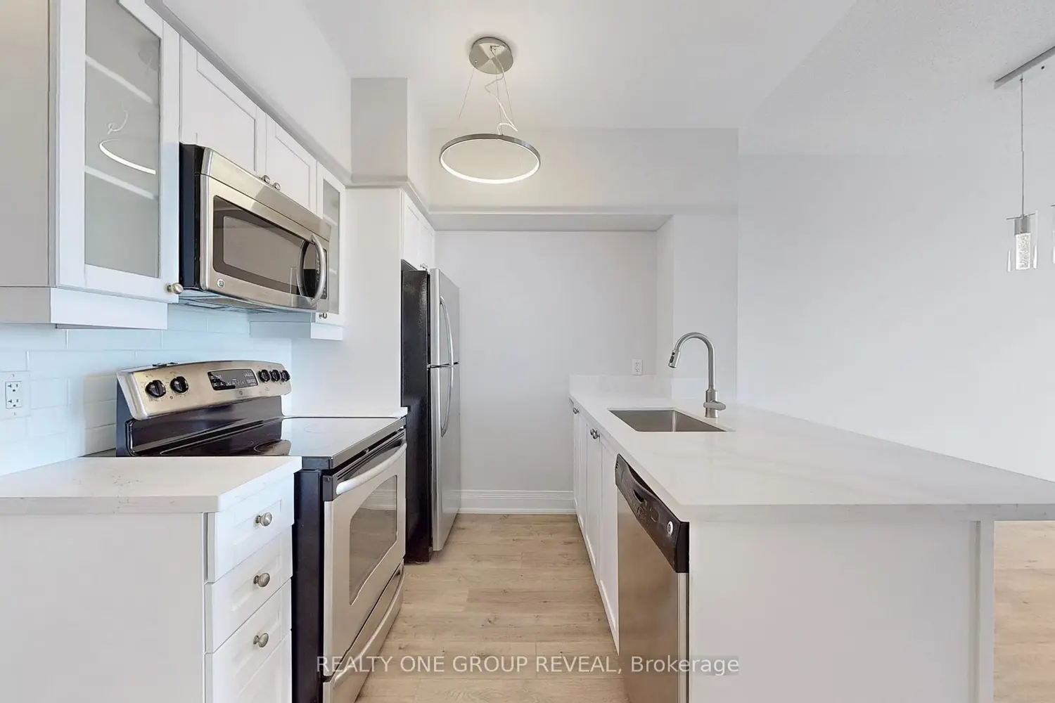 Additional image 6 of 2191 Yonge Street 3707