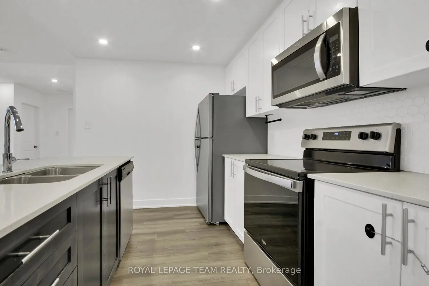 Additional image 9 of 320 Tulum Crescent F