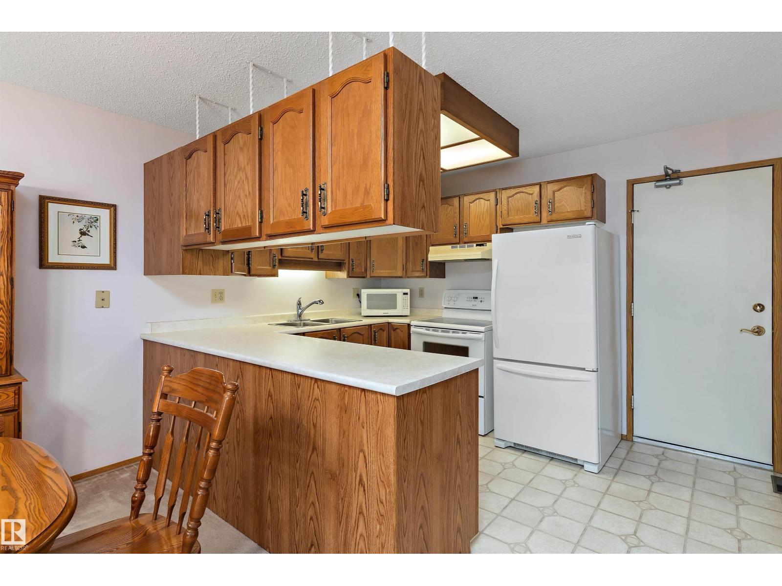 Additional image 6 of 17404 Callingwood Road NW, Edmonton, AB, T5T5P1
