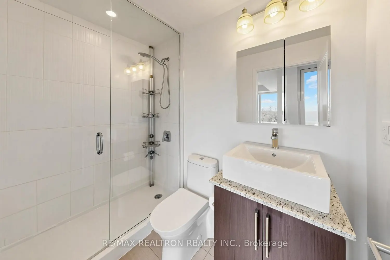 Additional image 16 of 9608 Yonge Street 606