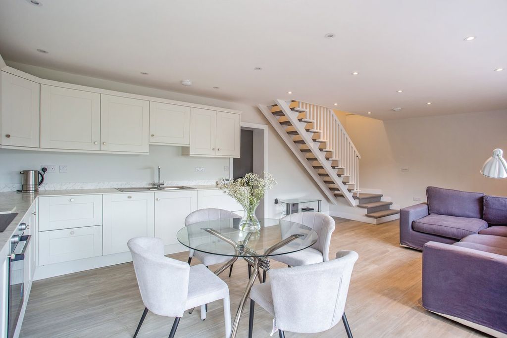 Additional image 5 of 4 bed detached house to rentSchool Road, Charlton Kings, Cheltenham GL53